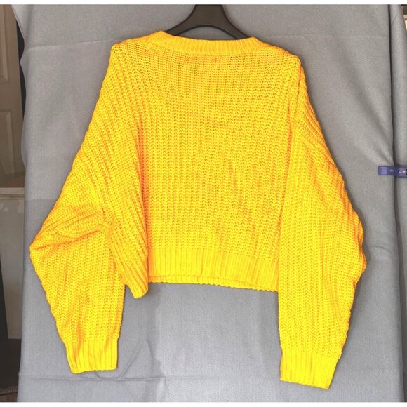 Chunky Knit Yellow Cropped Sweater With Long Sleeves For Women- S- SEE NOTE (137 - Picture 3 of 7